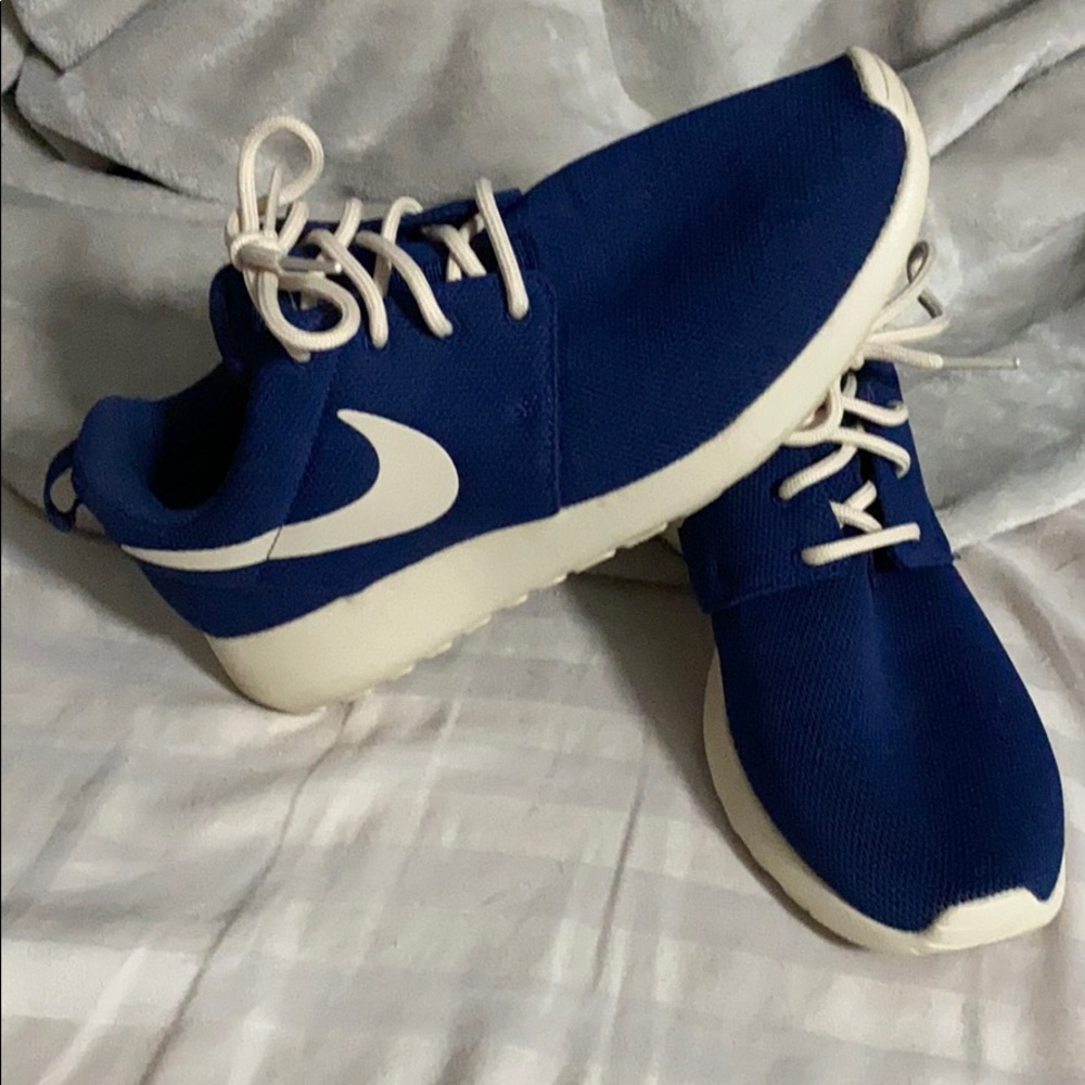 Nike Tanjun navy blue/khaki colored